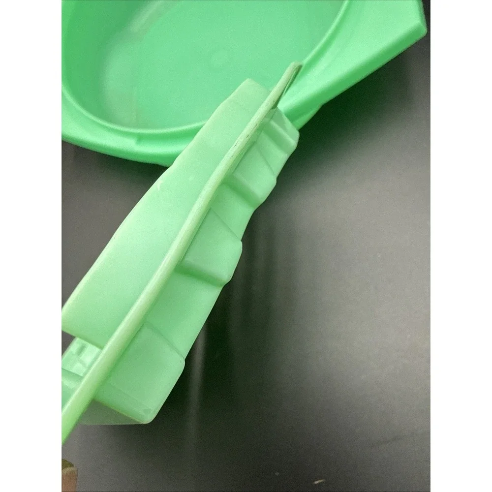 Tupperware Vtg Jadeite Green Salad Serving Bowl Lettuce Cheese Grater + Lid 786